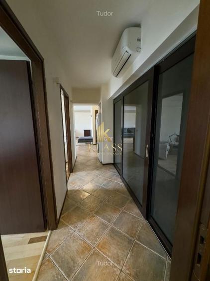 Apartament cu 3 camere decomandat, mobilat în Centrul Civic