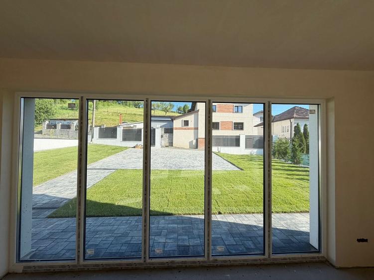 Casă individuală cu 6 camere cu Teren 800 Mp în Feleacu