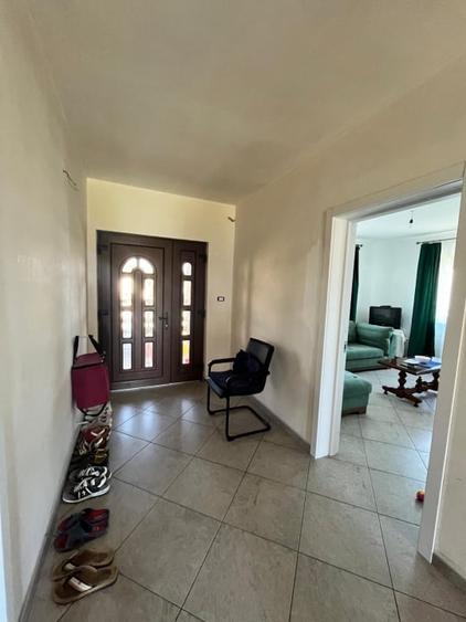 Casă individuală cu 7 camere cu Teren 1000 Mp în Clit