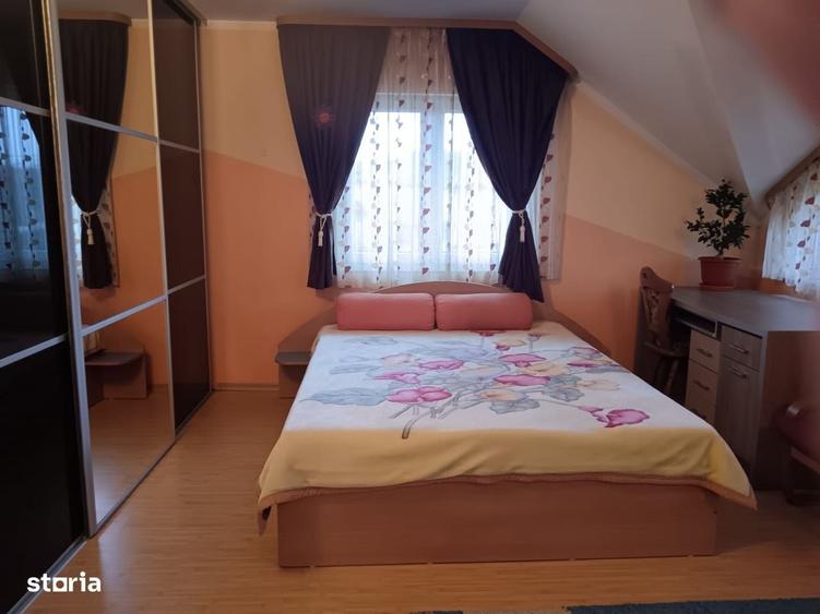 Casă cu 4 camere cu Teren 1000 Mp în Central