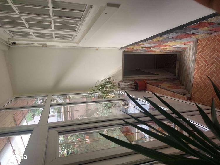 Casă cu 3 camere cu Teren 98 Mp în Central
