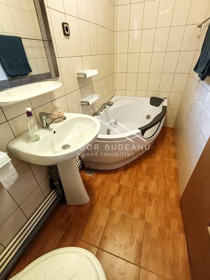 Casă individuală cu 6 camere cu Canalizare în Crângași