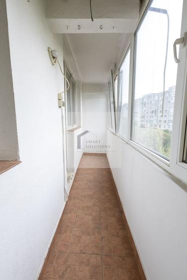 Apartament cu 3 camere decomandat, mobilat în Berceni