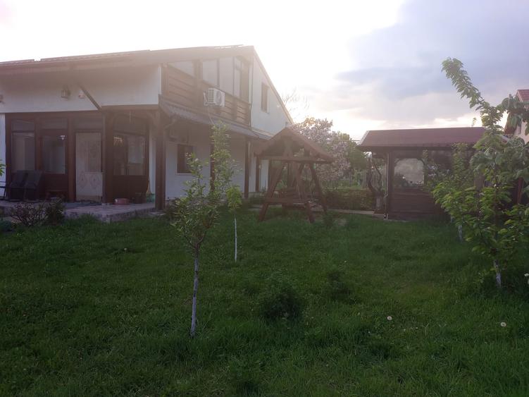 Casă cu 3 camere în Central