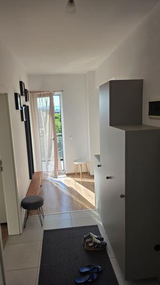 Apartament cu 2 camere decomandat în Tractorul