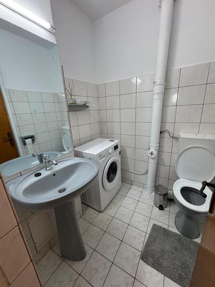 Apartament cu 3 camere decomandat în Inel II