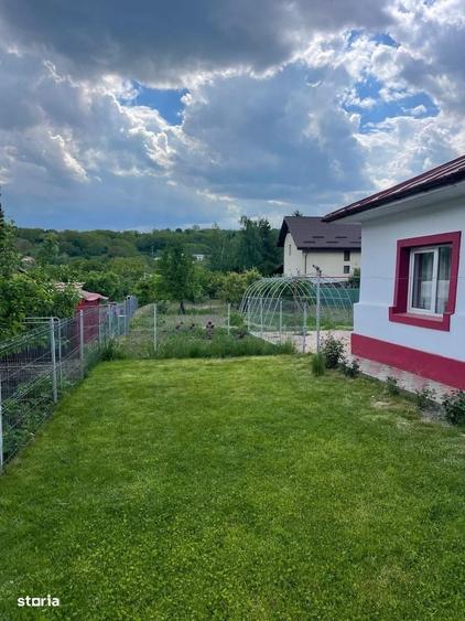 Casă cu 3 camere în Mărgineni