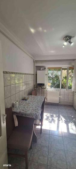 Apartament cu 3 camere decomandat în Inel II