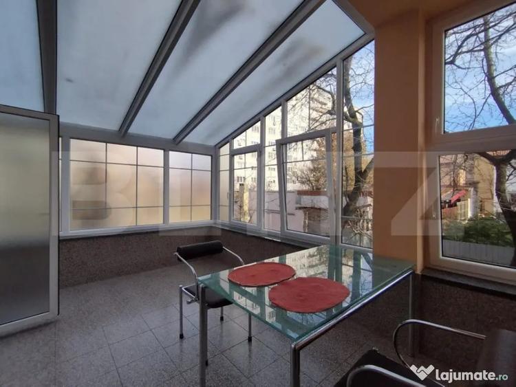 Apartament cu 2 camere decomandat în Medicină
