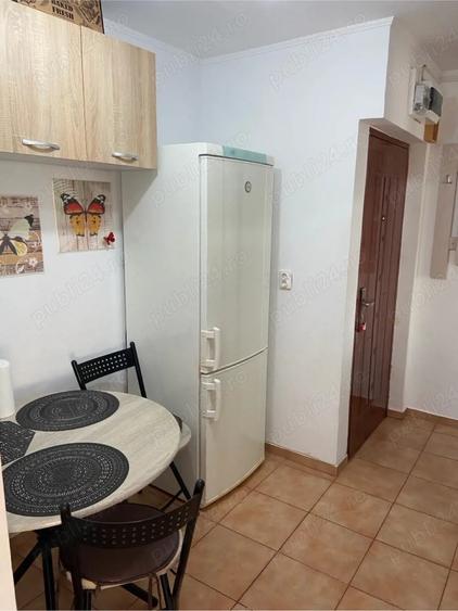 Apartament cu 2 camere semidecomandat în Hipodrom