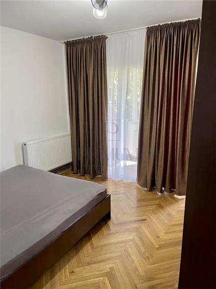 Apartament cu 2 camere decomandat, mobilat în Soarelui
