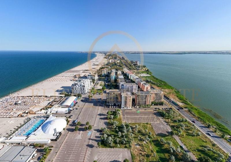 Stațiunea Mamaia - Vânzare apartament cu 2 camere, 2 bai si terasa de 47 mp. - 2