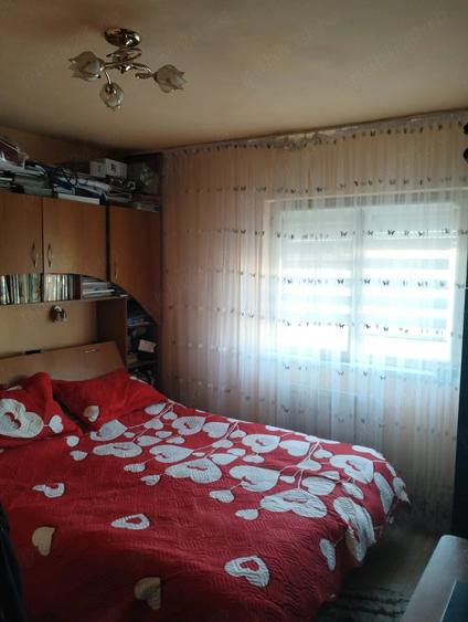 Apartament cu 3 camere decomandat în Feldioara