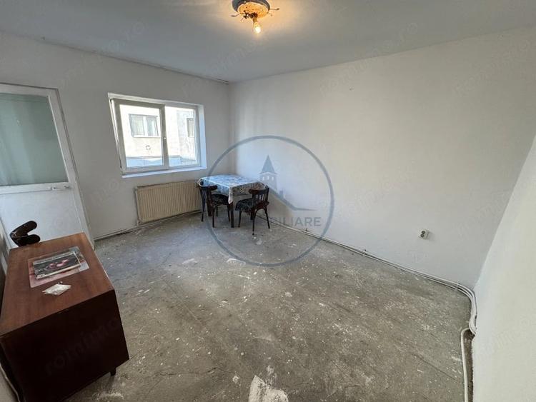 Garsonieră semidecomandată în Central