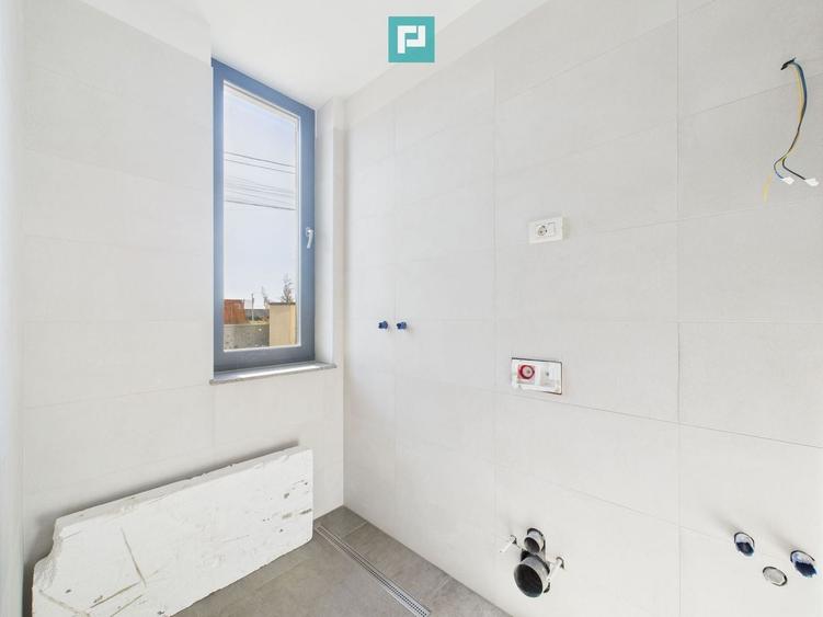 Duplex cu 5 camere cu Canalizare în Giarmata