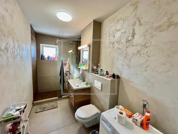 Apartament de vanzare - 3 camere, balcon, parcare - Kogalniceanu - 5