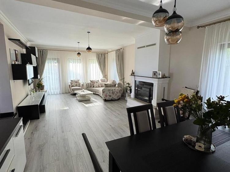 Casă individuală cu 4 camere cu Teren 465 Mp în Ipotești