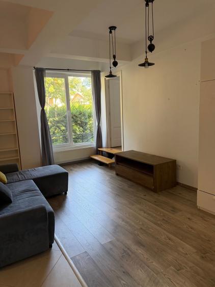 Apartament cu 2 camere semidecomandat în Copou