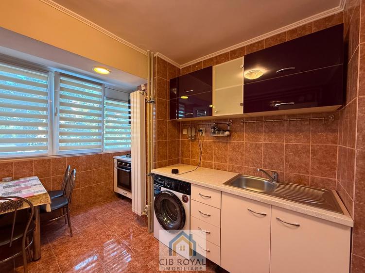 Apartament cu 3 camere semidecomandat în Câmpia Libertății