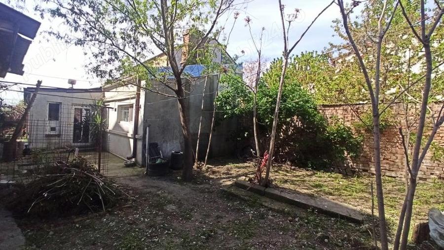 Casă individuală cu 3 camere cu Canalizare în Apollo