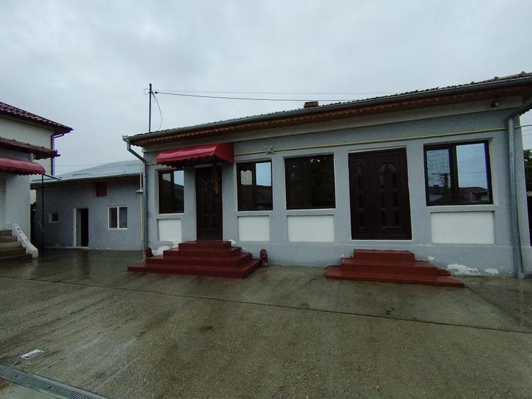 Casă individuală cu 5 camere cu Canalizare în Romanești