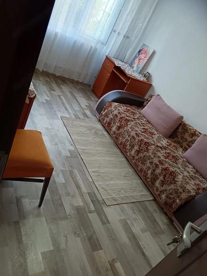Garsonieră decomandată în Micro 21