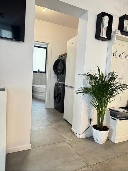 Apartament cu 3 camere decomandat în Dumbrăvița