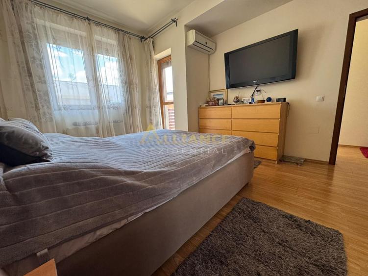 Casă cu 4 camere cu Teren 300 Mp în Glina