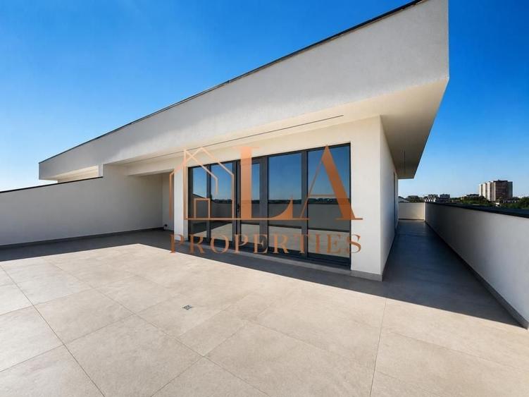 Penthouse cu 4 camere în Prelungirea Ghencea