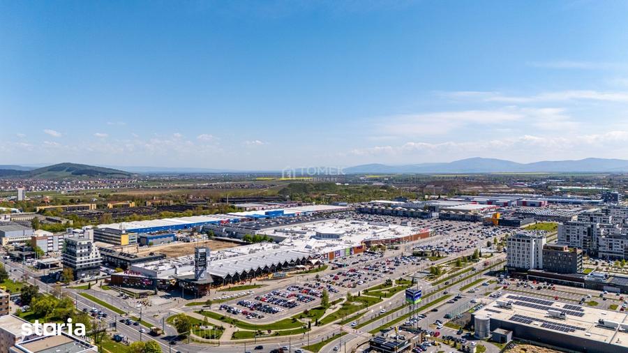 Spațiu comercial, de 60 mp, în Tractorul