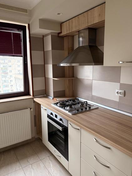 Apartament cu 2 camere semidecomandat în Olteniței