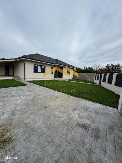 Casă cu 4 camere cu Teren 400 Mp în Sânmihaiu Român