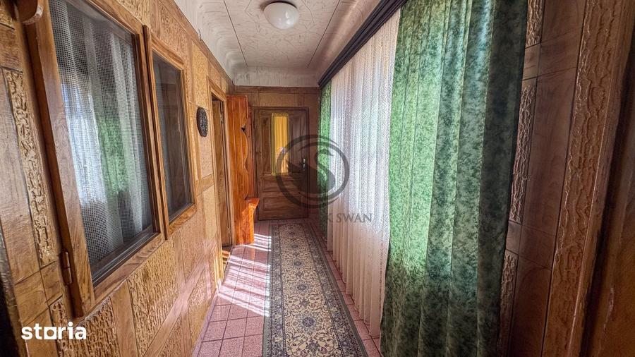Casă cu 5 camere cu Teren 1340 Mp în Central