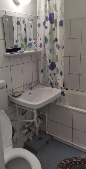 Apartament cu 2 camere semidecomandat în Obor