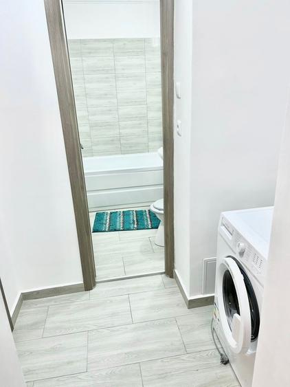 Apartament cu 3 camere decomandat în Drumul Taberei