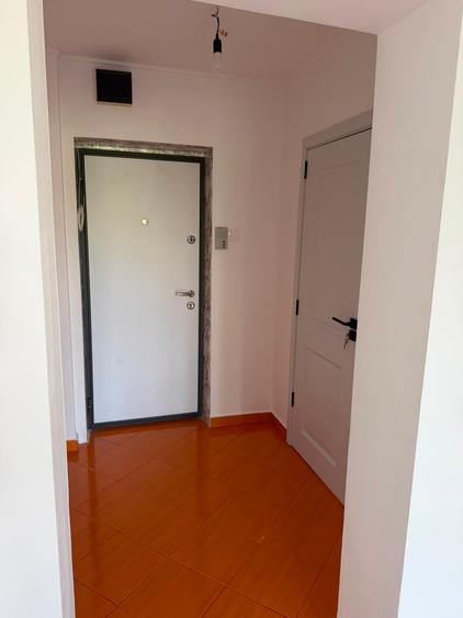 Apartament cu 2 camere decomandat în Titan