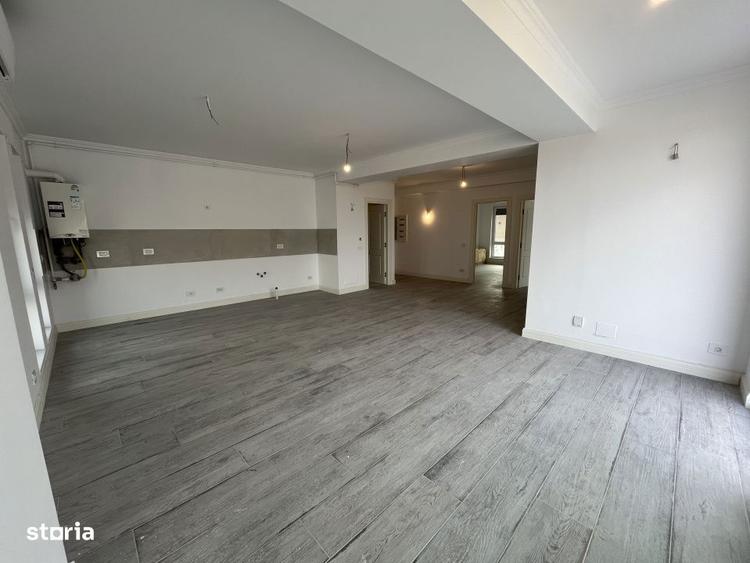 Apartament cu 3 camere în Girocului