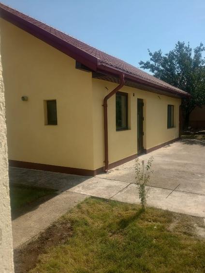 Casă individuală cu 3 camere cu Canalizare în Bogonos