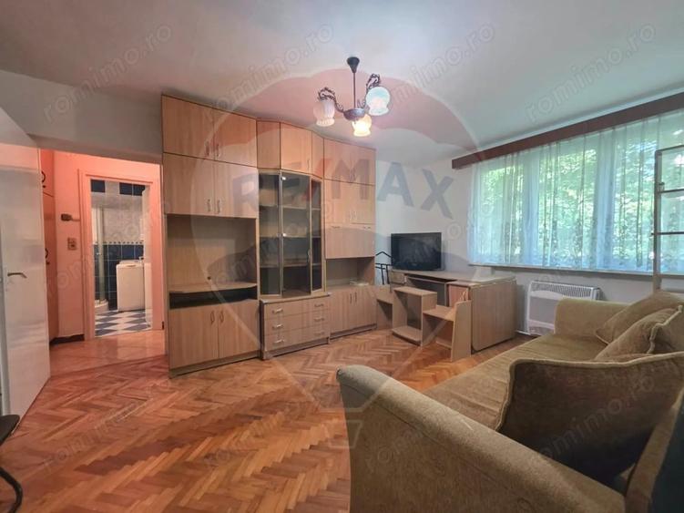 Apartament cu 2 camere semidecomandat în Cornișa