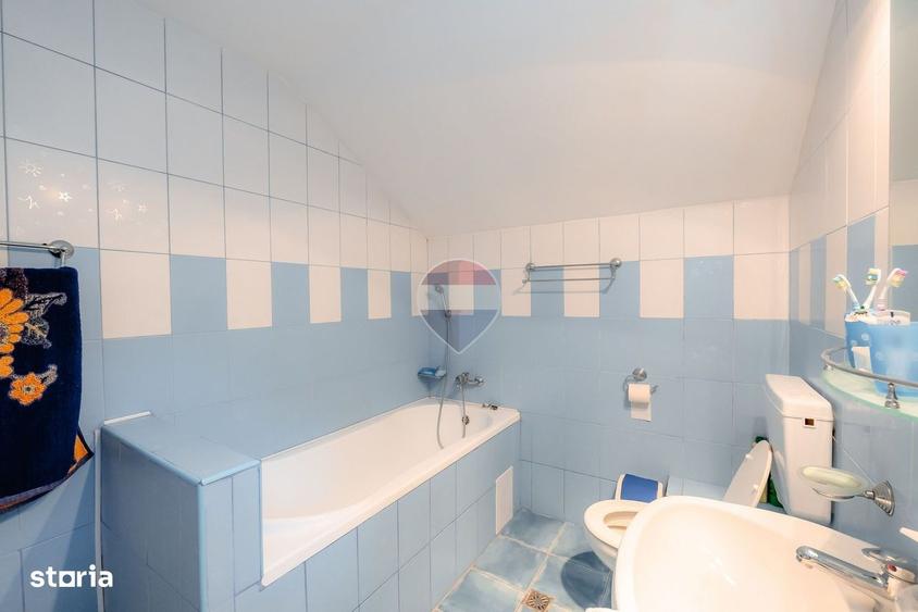 Casă cu 4 camere în Drăganu
