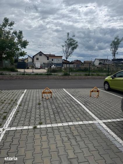 Teren de 12 mp, în Tractorul
