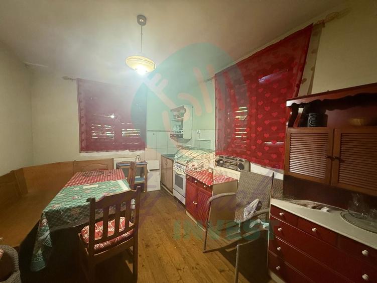 Casă individuală cu 5 camere cu Canalizare în Moara Domnească