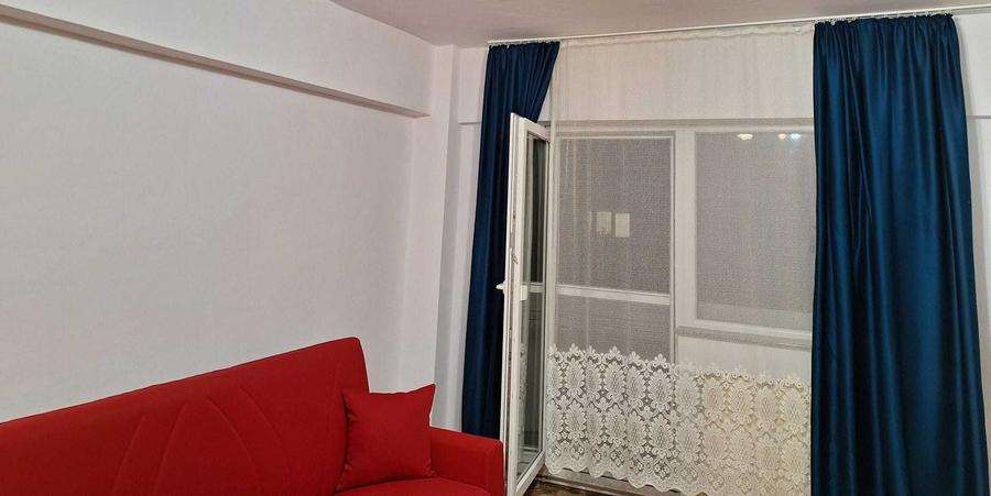 Apartament cu 2 camere decomandat în Micro 17