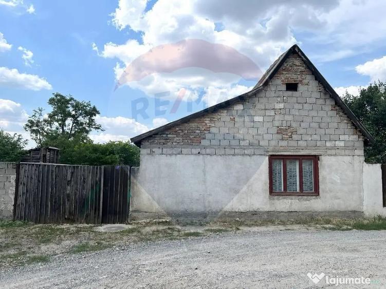 Casă cu 3 camere cu Teren 410 Mp în Central