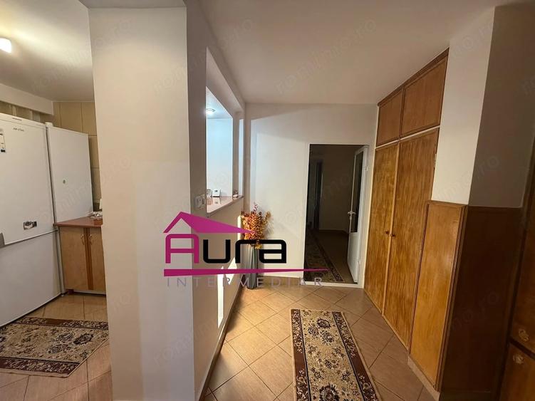 Apartament cu 3 camere decomandat în E3