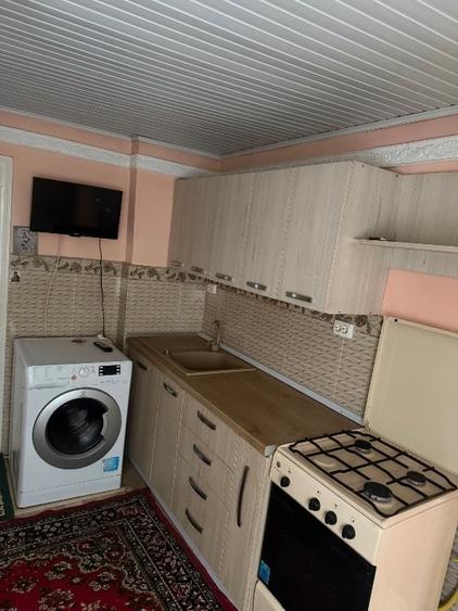 Casă individuală cu 4 camere cu Garaj în Central