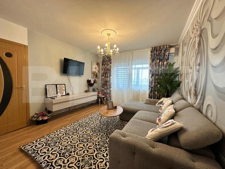 Apartament cu 2 camere semidecomandat, mobilat în Craiovița Nouă