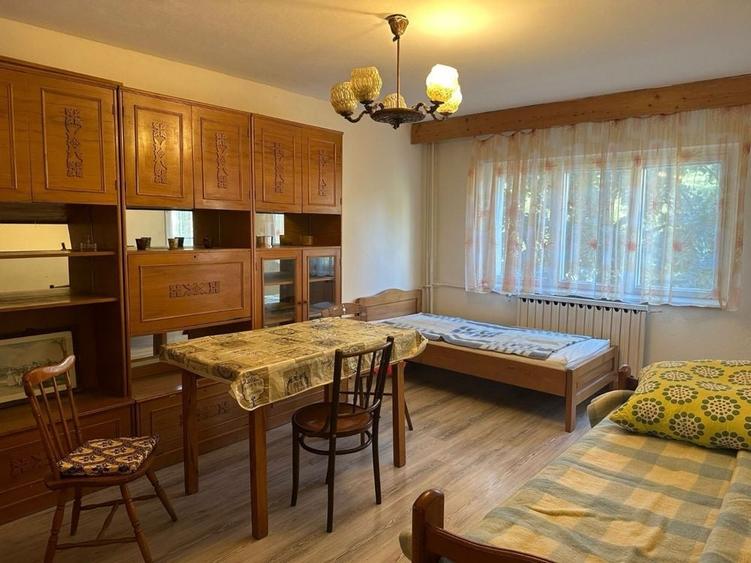 Apartament cu 3 camere decomandat în Decebal