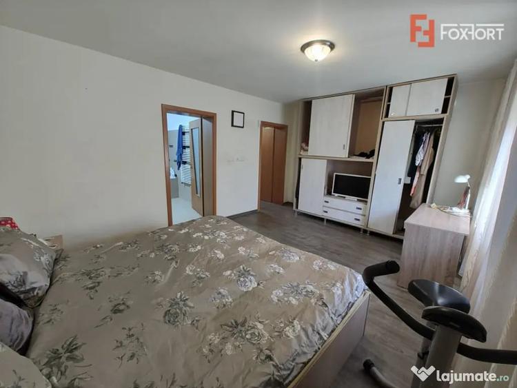 Casă cu 3 camere cu Teren 1484 Mp în Săcălaz