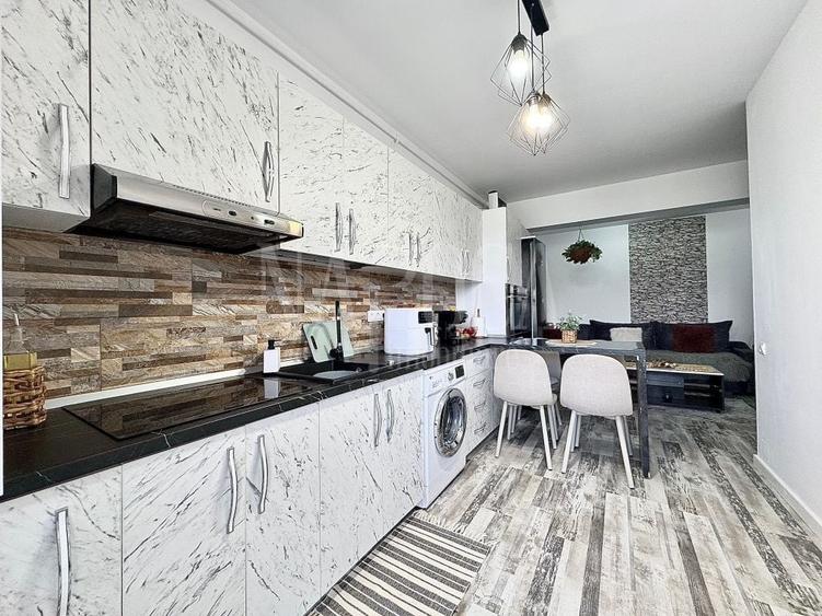 Apartament cu 3 camere semidecomandat în Florești